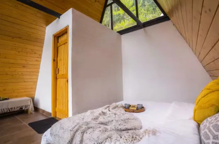 Comfortable stay inside A-frame cottage in Jibhi
