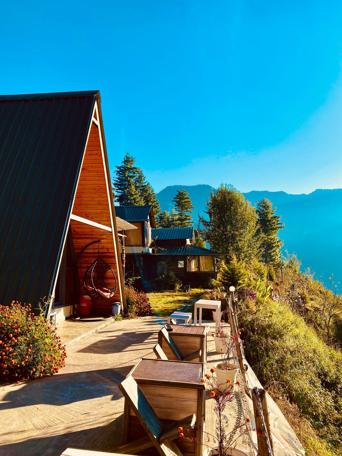 Luxury A-frame cottage in Jibhi at Nirvana Tandi