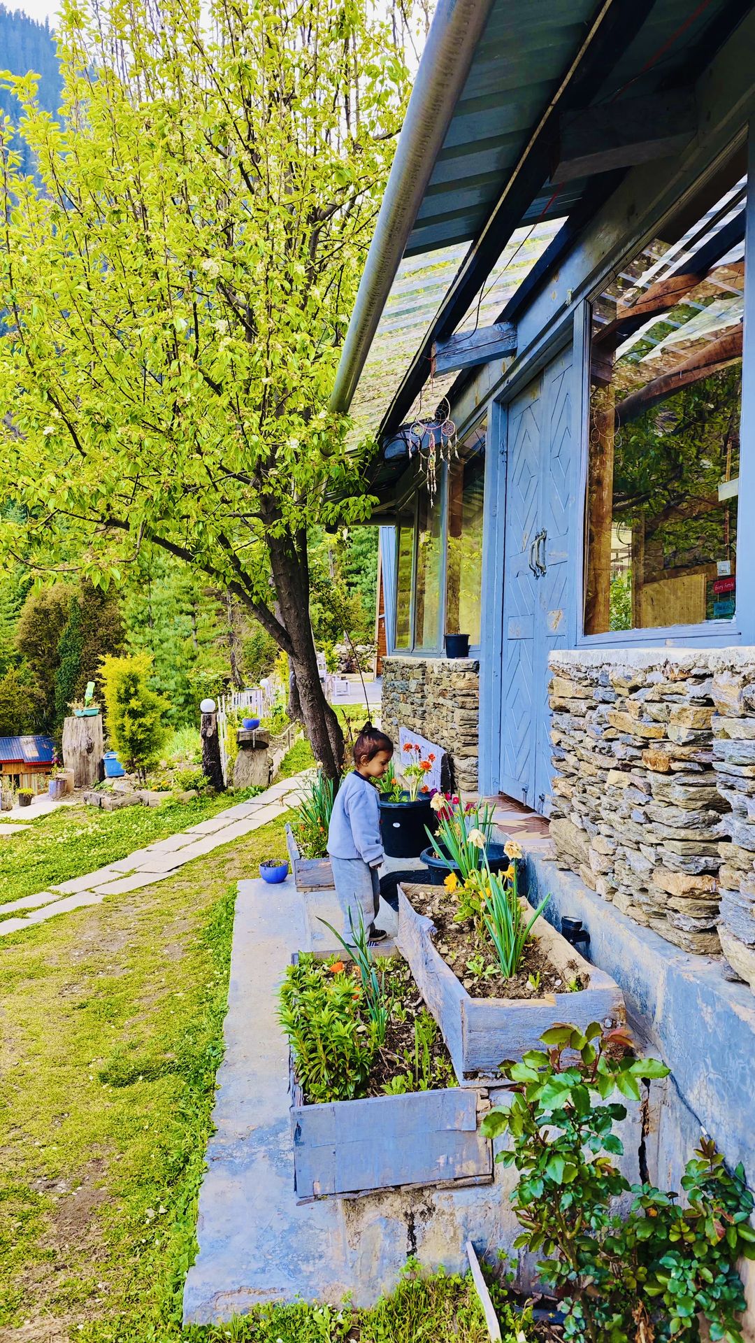 Restored two-room cottage in Jibhi at Nirvana Tandi